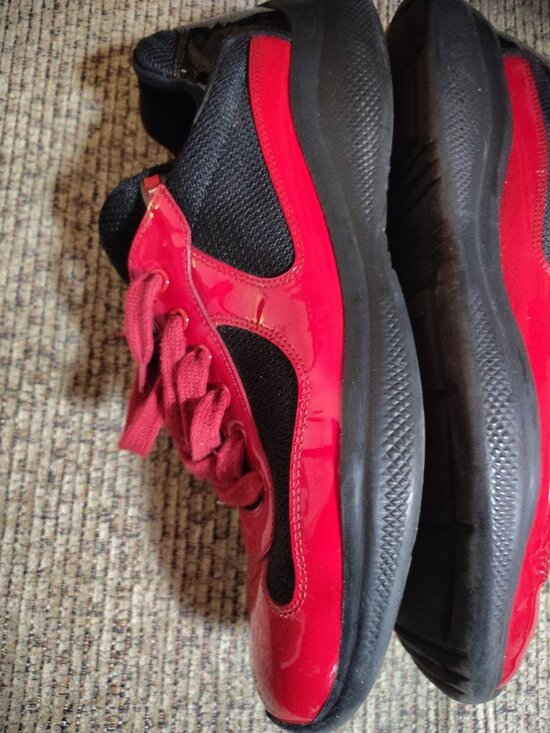 PRADA Size 11 Men\'s Red Black Low Top Lace Solid Pattern Athletic Sneakers W/Box main image 5